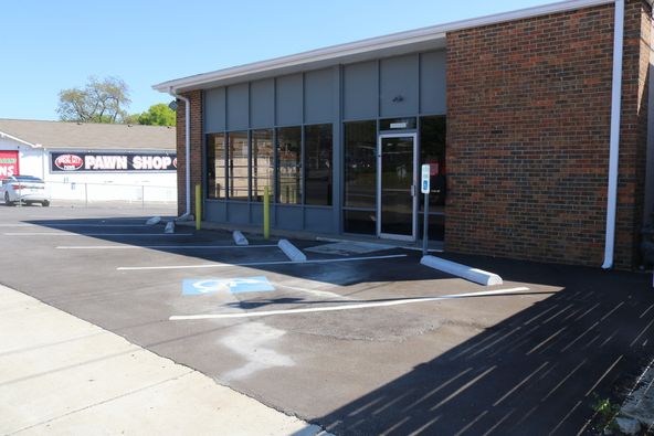 Retail For Lease: 2640 State Hwy 11, Nashville, TN 37211